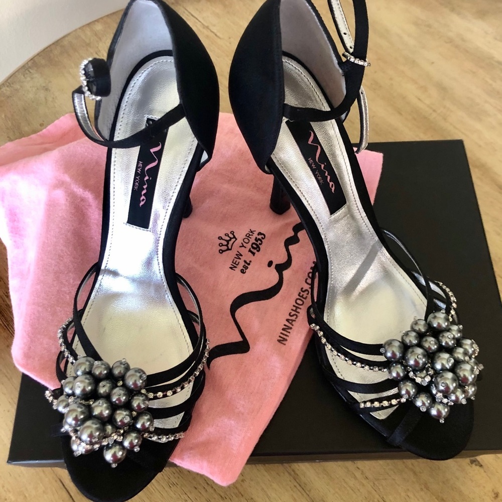 NINA Clorele EUC Black Luster Satin Strappy Heels